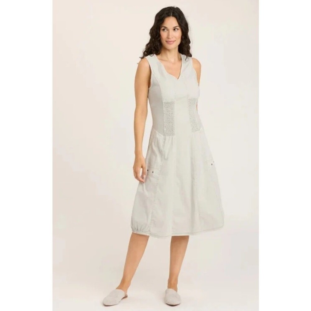 NWOT XCVI Gibbon Tank Dress Women's S Gray Stretch Smocked‎ V-Neck Sleeveless